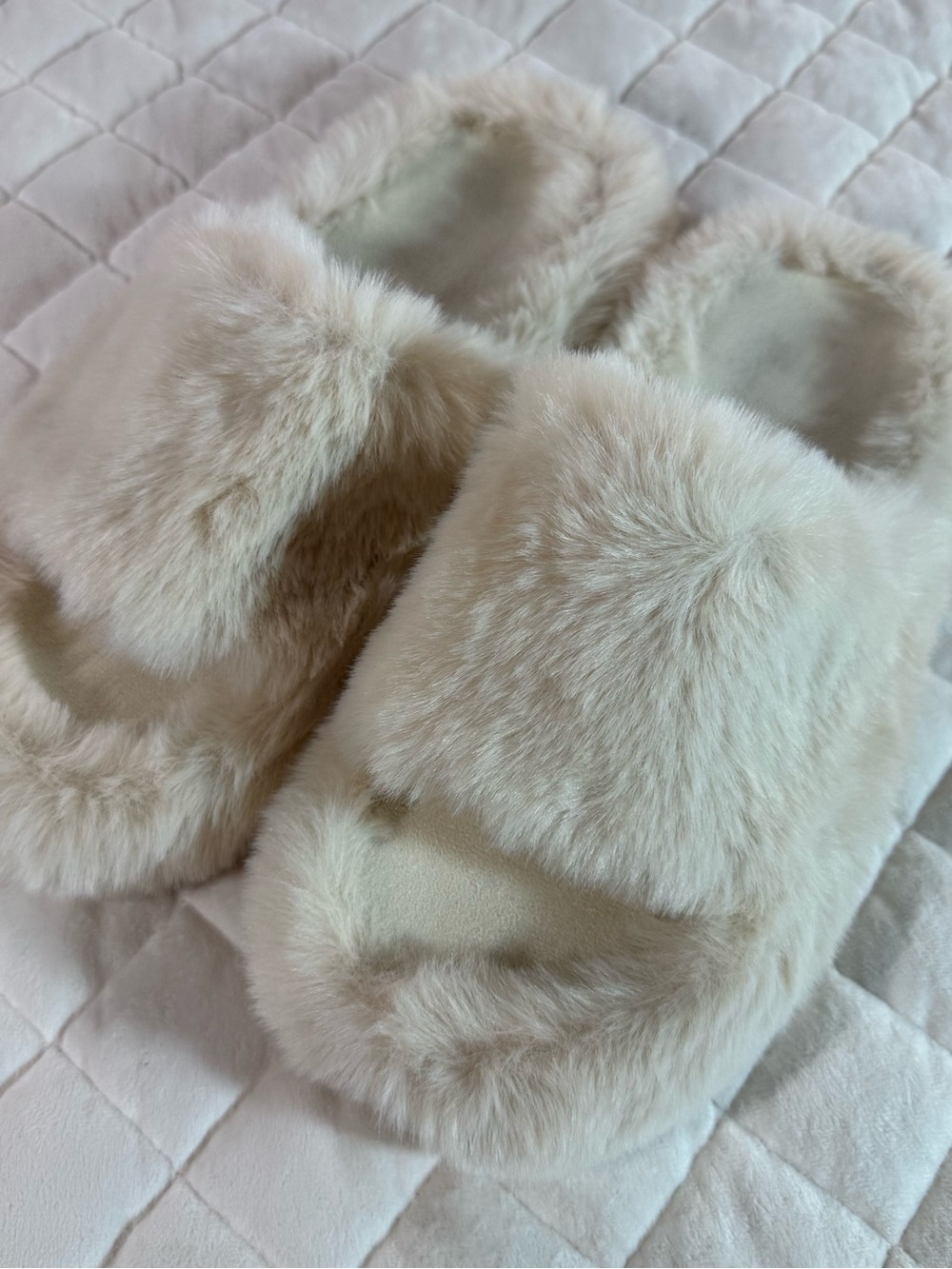 New Faux Fur Slides Oatmeal Open Toe Slippers Cozy Fluffy House Shoes Size 42 43